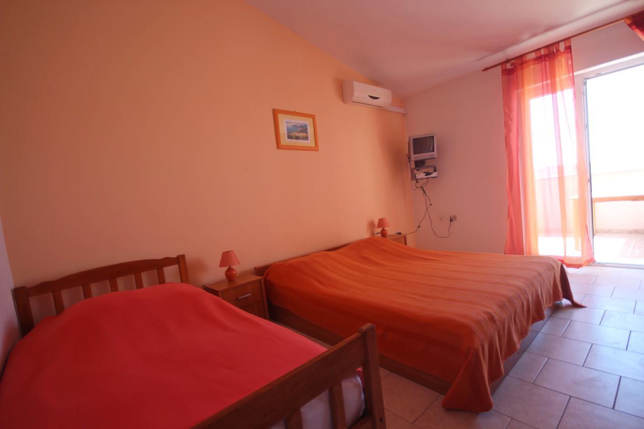 Apartments Njaco Razanac Phòng bức ảnh